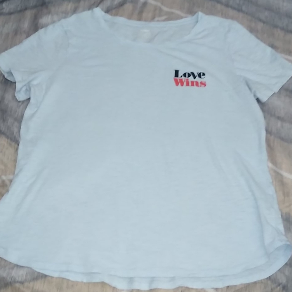 Women's graphic tee
